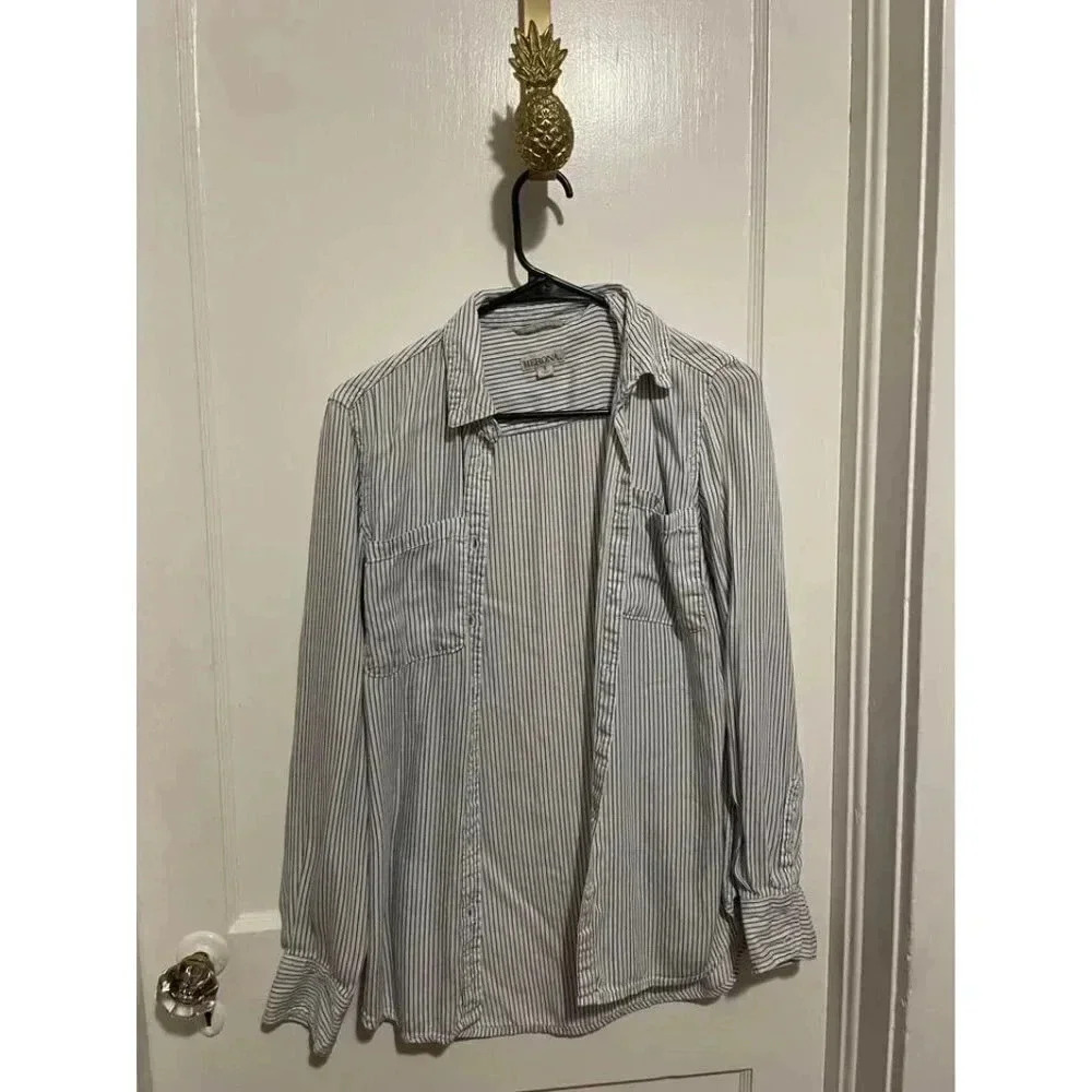 Merona Men’s Size Small Black & White Striped Button Down Shirt